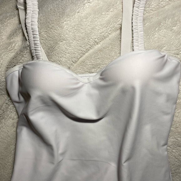 Pretty white ruched straps one piece bathing suit - Picture 6 of 7
